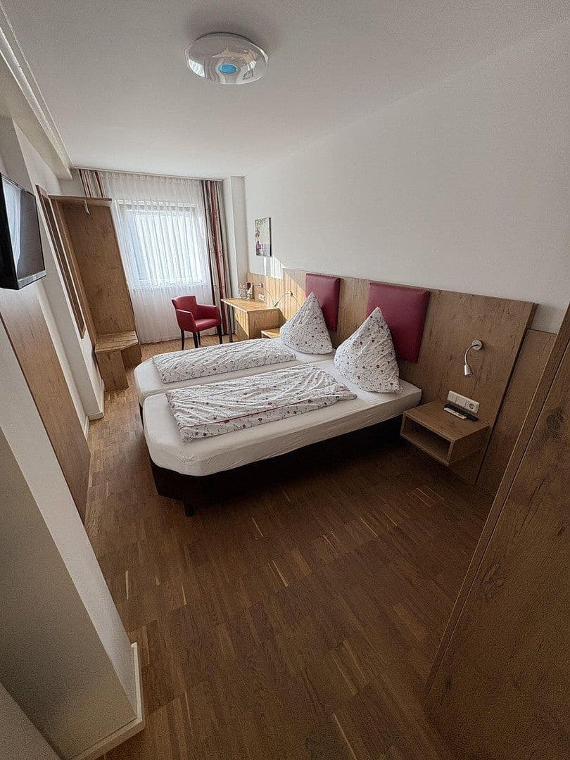 Prenájom bytu 2-izbový 56 m², Hanfelder Straße 7a, Gauting OT-Oberbrunn, Bavorsko Prenájom bytu 2-izbový 56 m², Hanfelder Straße 7a, Gauting OT-Oberbrunn, Bavorsko