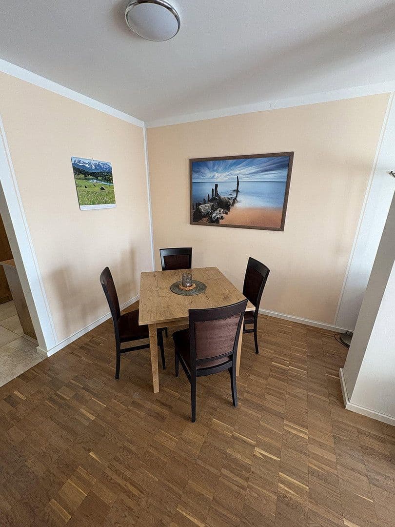 Prenájom bytu 2-izbový 56 m², Hanfelder Straße 7a, Gauting OT-Oberbrunn, Bavorsko Prenájom bytu 2-izbový 56 m², Hanfelder Straße 7a, Gauting OT-Oberbrunn, Bavorsko