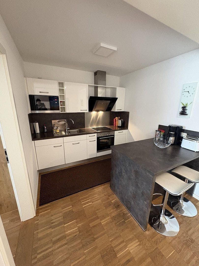 Prenájom bytu 2-izbový 56 m², Hanfelder Straße 7a, Gauting OT-Oberbrunn, Bavorsko Prenájom bytu 2-izbový 56 m², Hanfelder Straße 7a, Gauting OT-Oberbrunn, Bavorsko