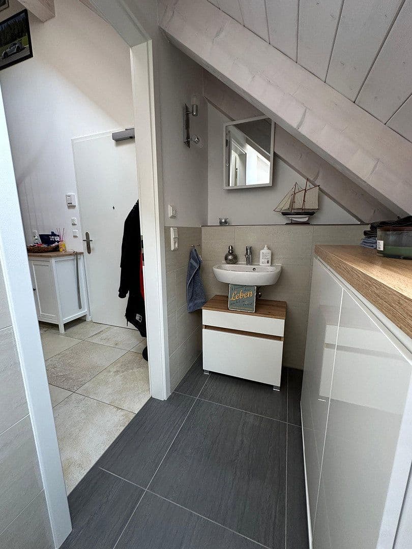 Prenájom bytu 4-izbový 116 m², Hanfelder Str. 7a, Oberbrunn, Bavorsko Prenájom bytu 4-izbový 116 m², Hanfelder Str. 7a, Oberbrunn, Bavorsko