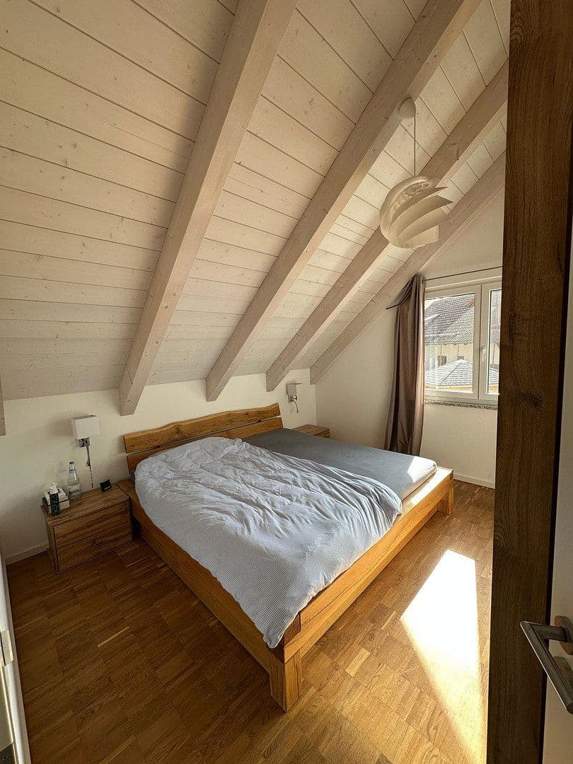 Prenájom bytu 4-izbový 116 m², Hanfelder Str. 7a, Oberbrunn, Bavorsko Prenájom bytu 4-izbový 116 m², Hanfelder Str. 7a, Oberbrunn, Bavorsko