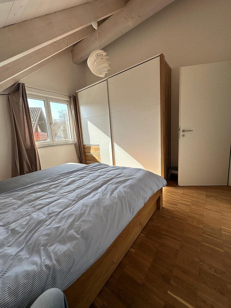 Prenájom bytu 4-izbový 116 m², Hanfelder Str. 7a, Oberbrunn, Bavorsko Prenájom bytu 4-izbový 116 m², Hanfelder Str. 7a, Oberbrunn, Bavorsko