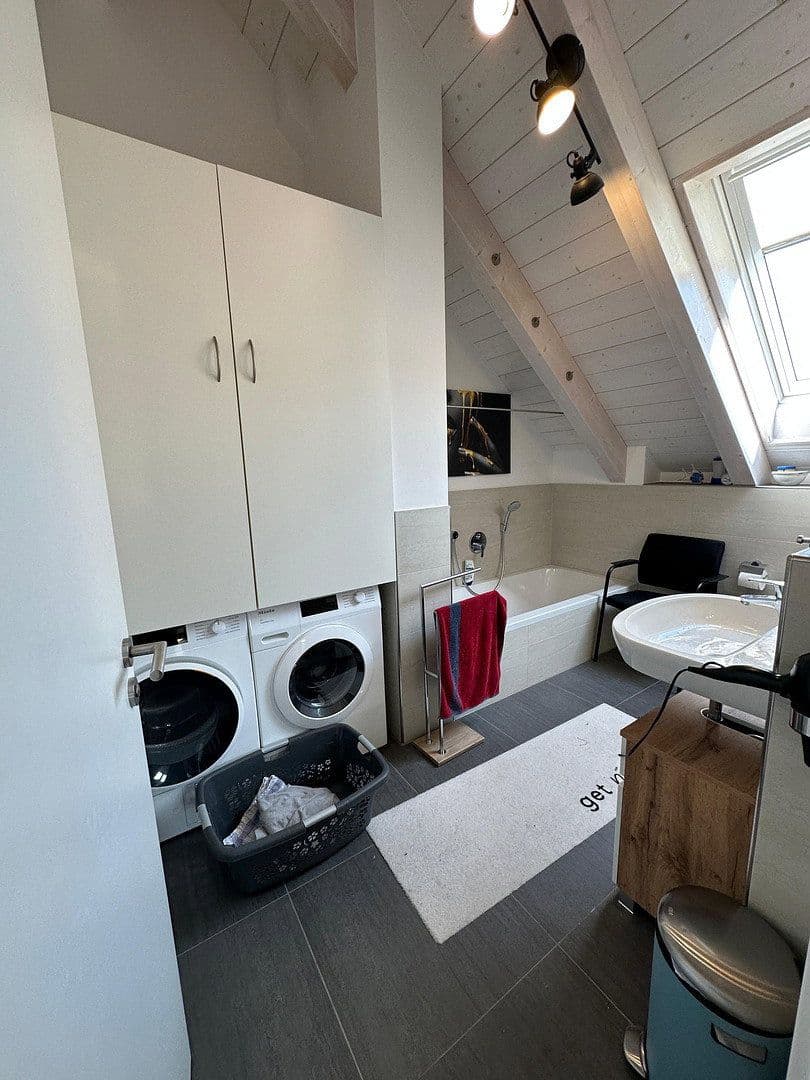 Prenájom bytu 4-izbový 116 m², Hanfelder Str. 7a, Oberbrunn, Bavorsko Prenájom bytu 4-izbový 116 m², Hanfelder Str. 7a, Oberbrunn, Bavorsko