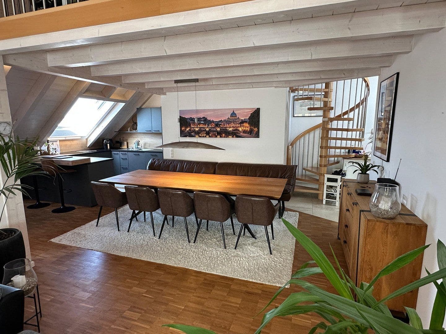 Prenájom bytu 4-izbový 116 m², Hanfelder Str. 7a, Oberbrunn, Bavorsko Prenájom bytu 4-izbový 116 m², Hanfelder Str. 7a, Oberbrunn, Bavorsko