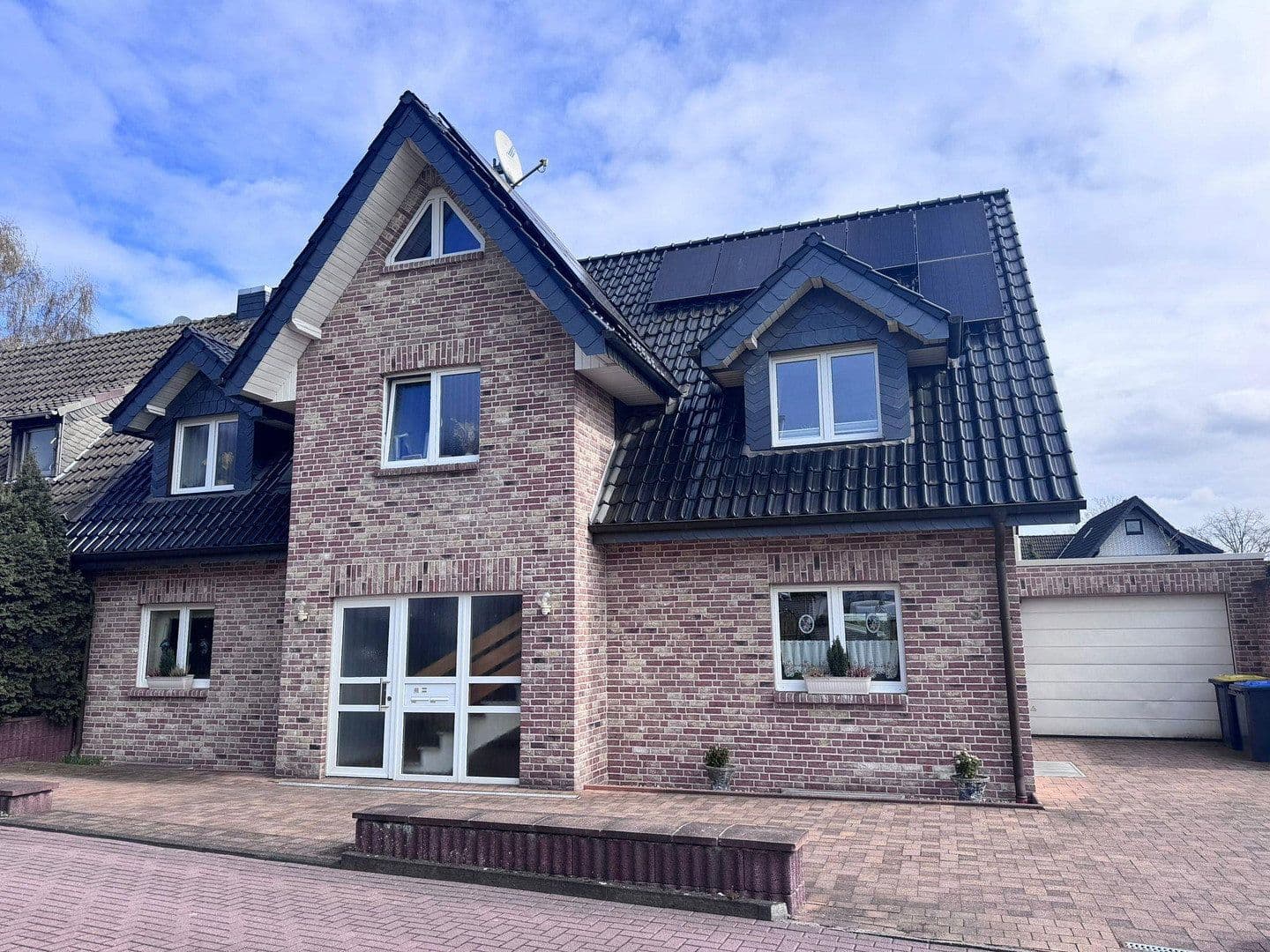 Predaj bytu 3-izbový 87 m², Dinslaken, Severné Porýnie - Westfálsko Predaj bytu 3-izbový 87 m², Dinslaken, Severné Porýnie - Westfálsko