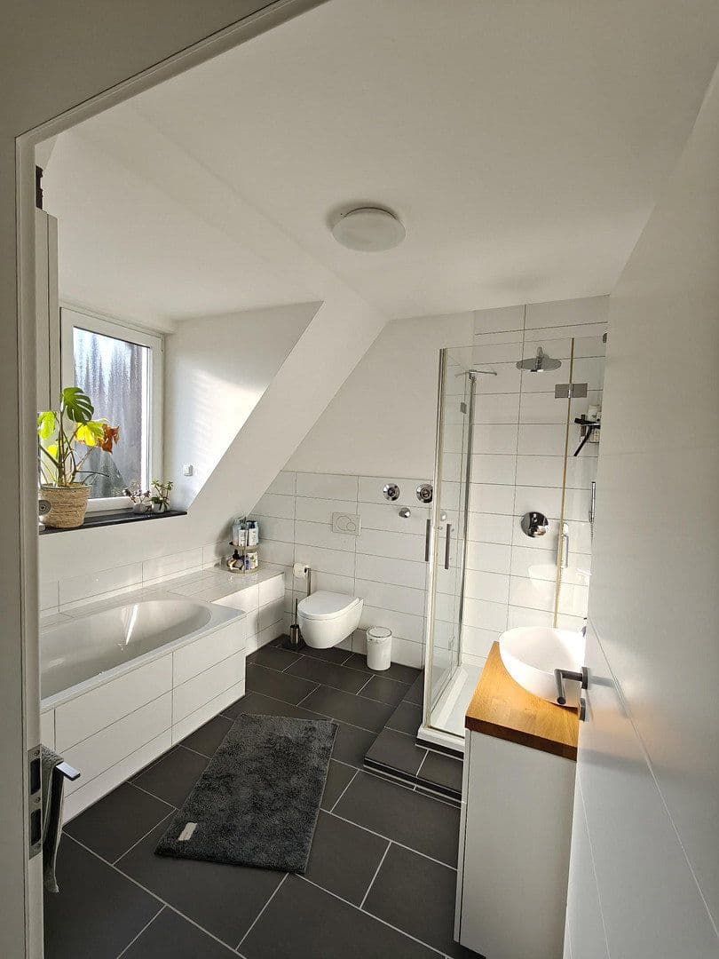 Predaj bytu 3-izbový 87 m², Dinslaken, Severné Porýnie - Westfálsko Predaj bytu 3-izbový 87 m², Dinslaken, Severné Porýnie - Westfálsko