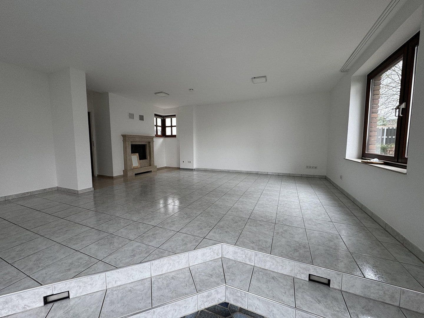 Prenájom bytu 3-izbový 109 m², Drosselweg 47, Bergisch Gladbach, Severné Porýnie - Westfálsko Prenájom bytu 3-izbový 109 m², Drosselweg 47, Bergisch Gladbach, Severné Porýnie - Westfálsko