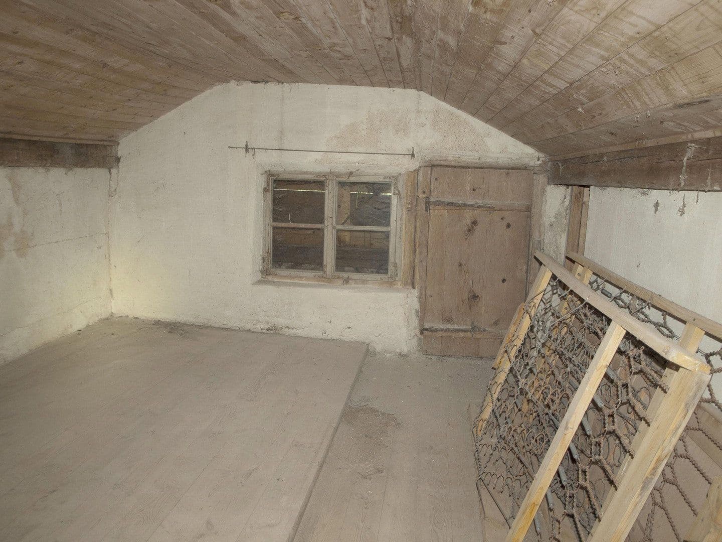 Predaj domu 60 m², pozemek 11.475 m², Adlkofen, Bavorsko Predaj domu 60 m², pozemek 11.475 m², Adlkofen, Bavorsko