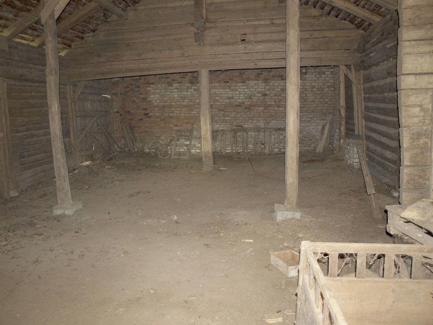 Predaj domu 60 m², pozemek 11.475 m², Adlkofen, Bavorsko Predaj domu 60 m², pozemek 11.475 m², Adlkofen, Bavorsko