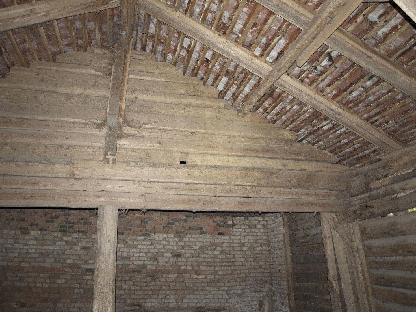 Predaj domu 60 m², pozemek 11.475 m², Adlkofen, Bavorsko Predaj domu 60 m², pozemek 11.475 m², Adlkofen, Bavorsko