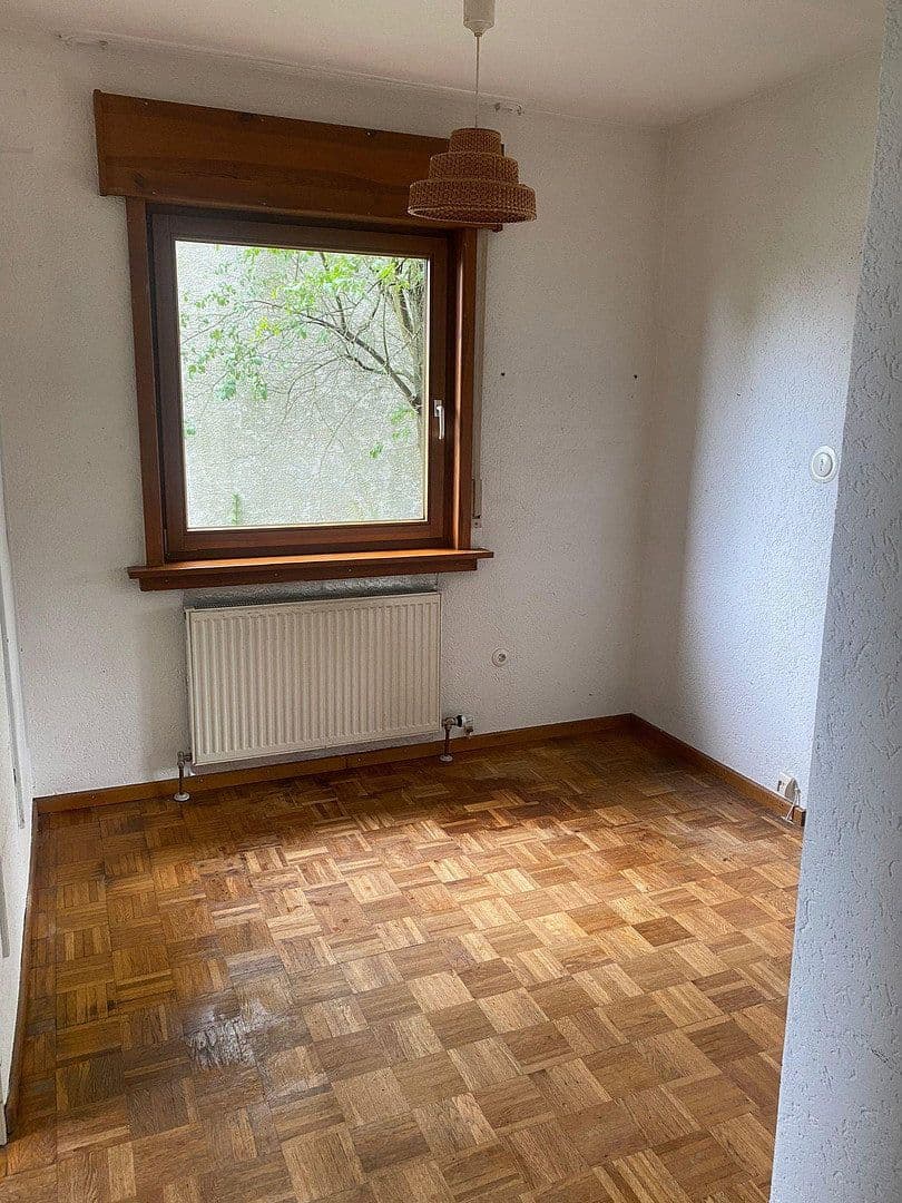 Predaj domu 160 m², pozemek 448 m², Tulpenstr. 9, Erdmannhausen, Bádensko-Wurttembersko Predaj domu 160 m², pozemek 448 m², Tulpenstr. 9, Erdmannhausen, Bádensko-Wurttembersko