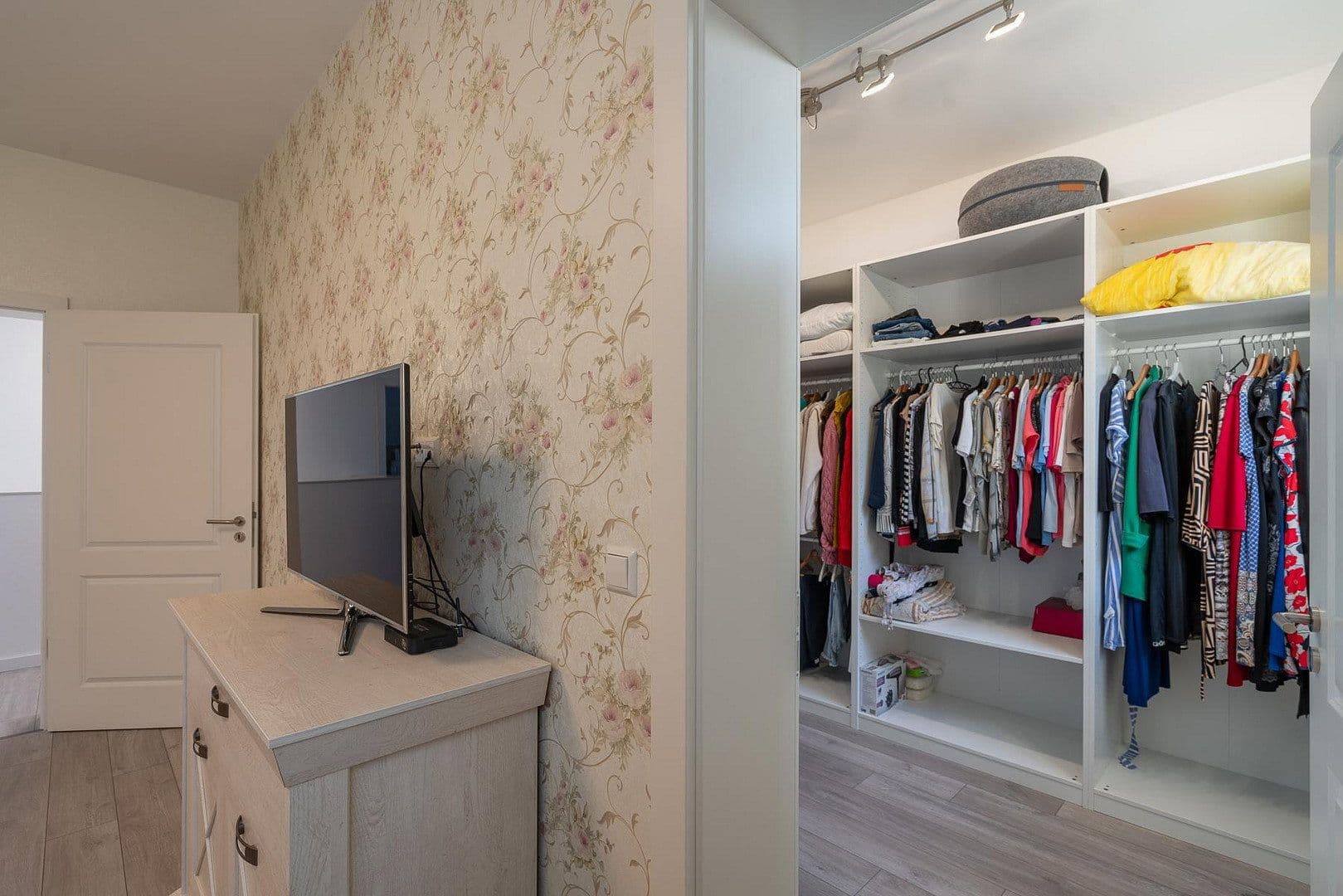 Predaj domu 315 m², pozemek 727 m², Satteldorf, Bádensko-Wurttembersko Predaj domu 315 m², pozemek 727 m², Satteldorf, Bádensko-Wurttembersko