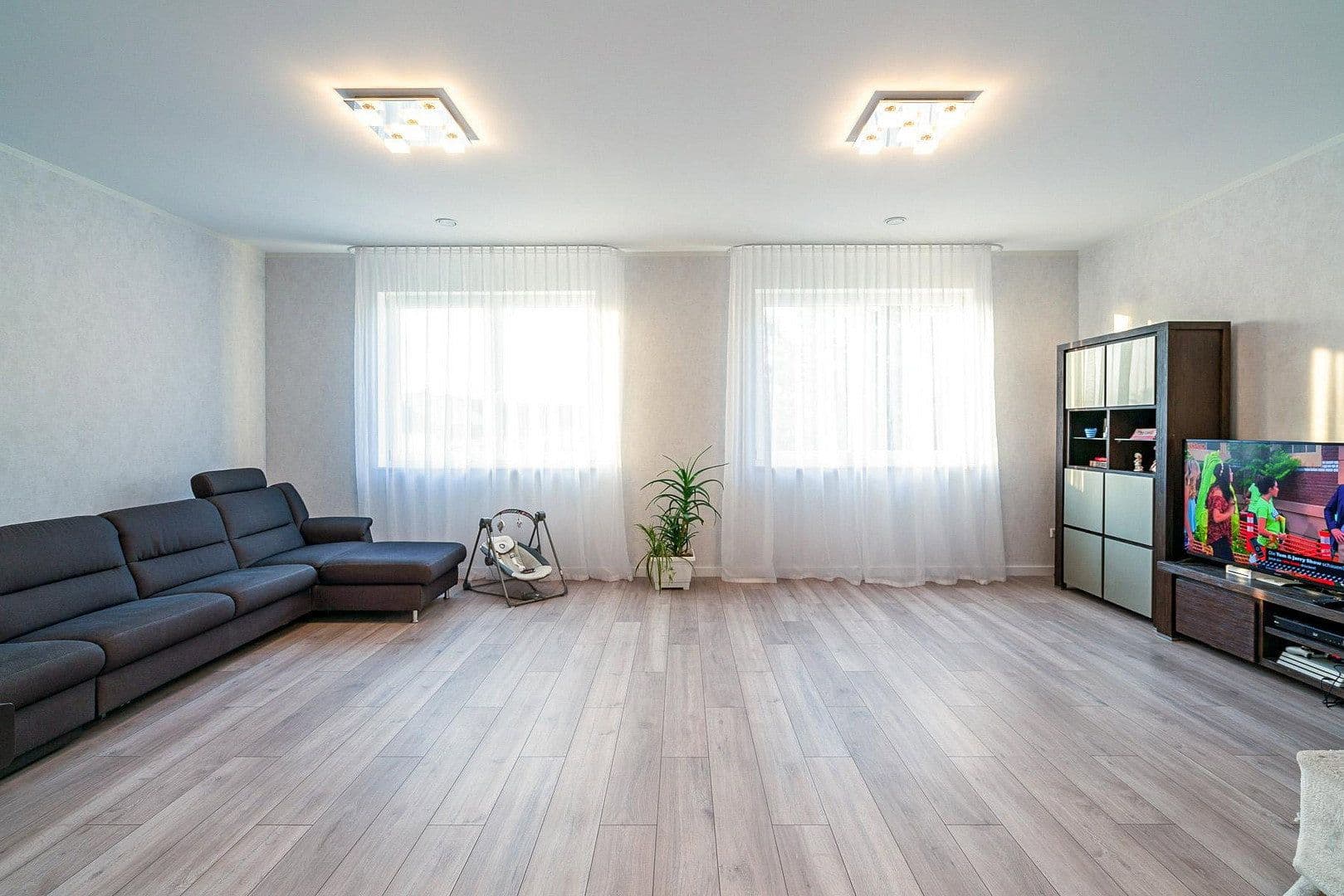 Predaj domu 315 m², pozemek 727 m², Satteldorf, Bádensko-Wurttembersko Predaj domu 315 m², pozemek 727 m², Satteldorf, Bádensko-Wurttembersko