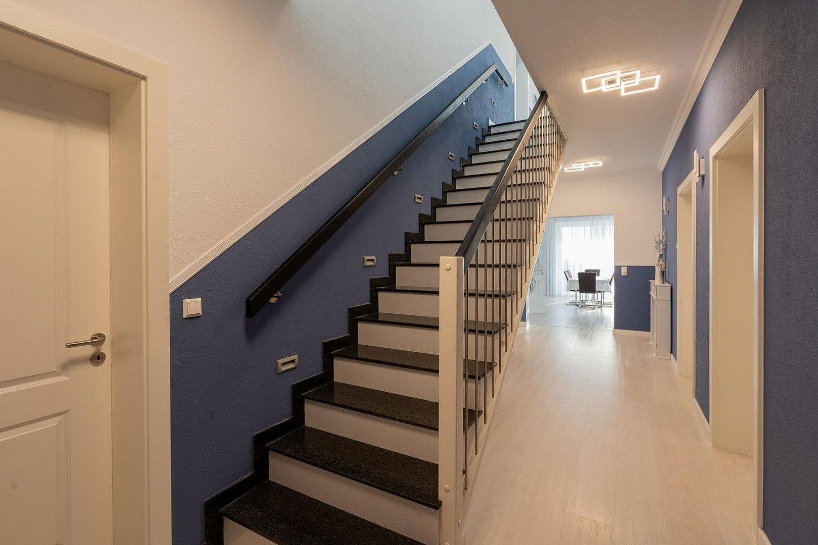 Predaj domu 315 m², pozemek 727 m², Satteldorf, Bádensko-Wurttembersko Predaj domu 315 m², pozemek 727 m², Satteldorf, Bádensko-Wurttembersko