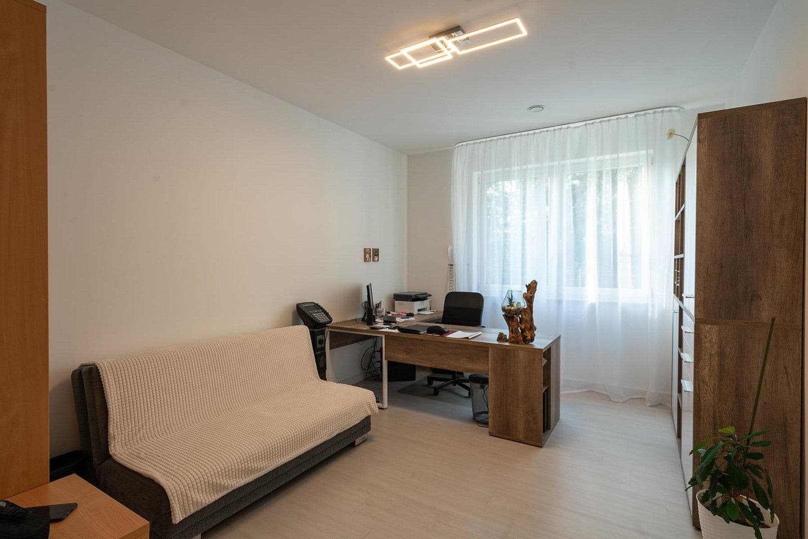 Predaj domu 315 m², pozemek 727 m², Satteldorf, Bádensko-Wurttembersko Predaj domu 315 m², pozemek 727 m², Satteldorf, Bádensko-Wurttembersko