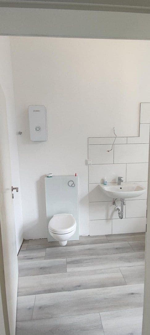 Prenájom bytu 4-izbový 88 m², Thüringer Str. 31, Oberhausen, Severné Porýnie - Westfálsko Prenájom bytu 4-izbový 88 m², Thüringer Str. 31, Oberhausen, Severné Porýnie - Westfálsko