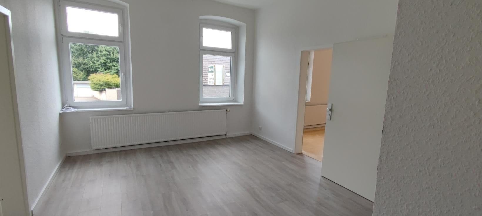 Prenájom bytu 4-izbový 88 m², Thüringer Str. 31, Oberhausen, Severné Porýnie - Westfálsko Prenájom bytu 4-izbový 88 m², Thüringer Str. 31, Oberhausen, Severné Porýnie - Westfálsko