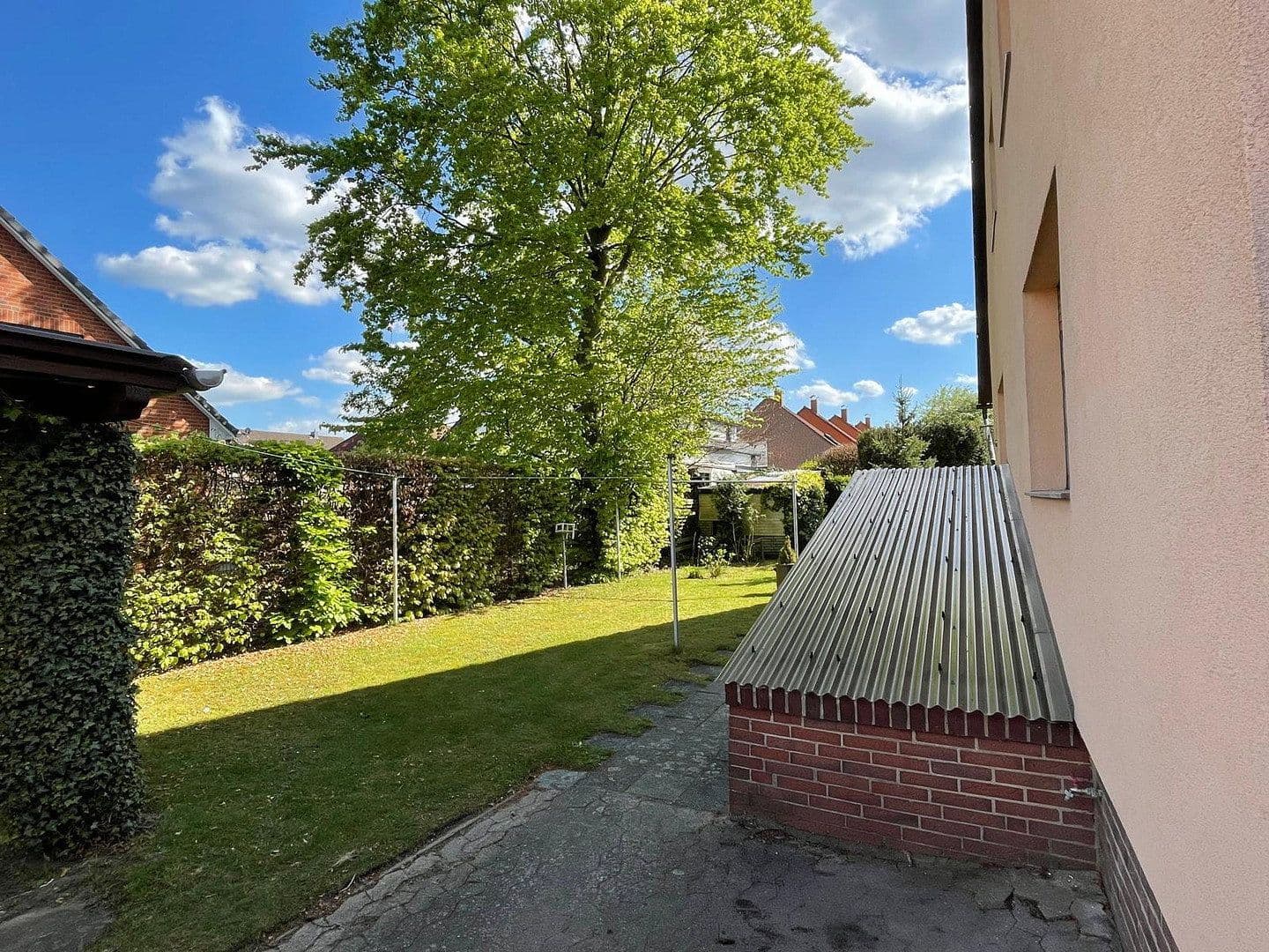 Predaj domu 210 m², pozemek 916 m², Uetze, Dolné Sasko Predaj domu 210 m², pozemek 916 m², Uetze, Dolné Sasko