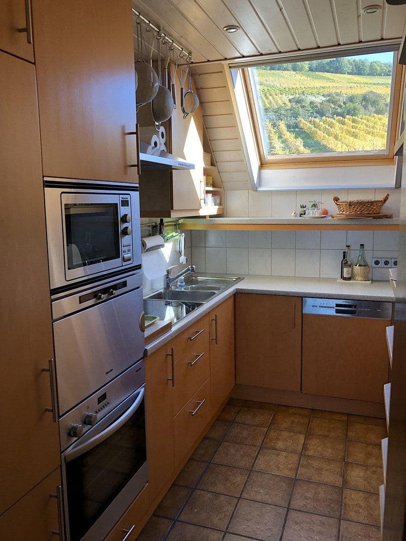 Prenájom bytu 4-izbový 196 m², Baden-Baden, Bádensko-Wurttembersko Prenájom bytu 4-izbový 196 m², Baden-Baden, Bádensko-Wurttembersko