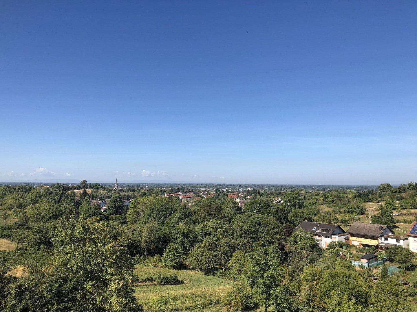 Prenájom bytu 4-izbový 196 m², Baden-Baden, Bádensko-Wurttembersko Prenájom bytu 4-izbový 196 m², Baden-Baden, Bádensko-Wurttembersko