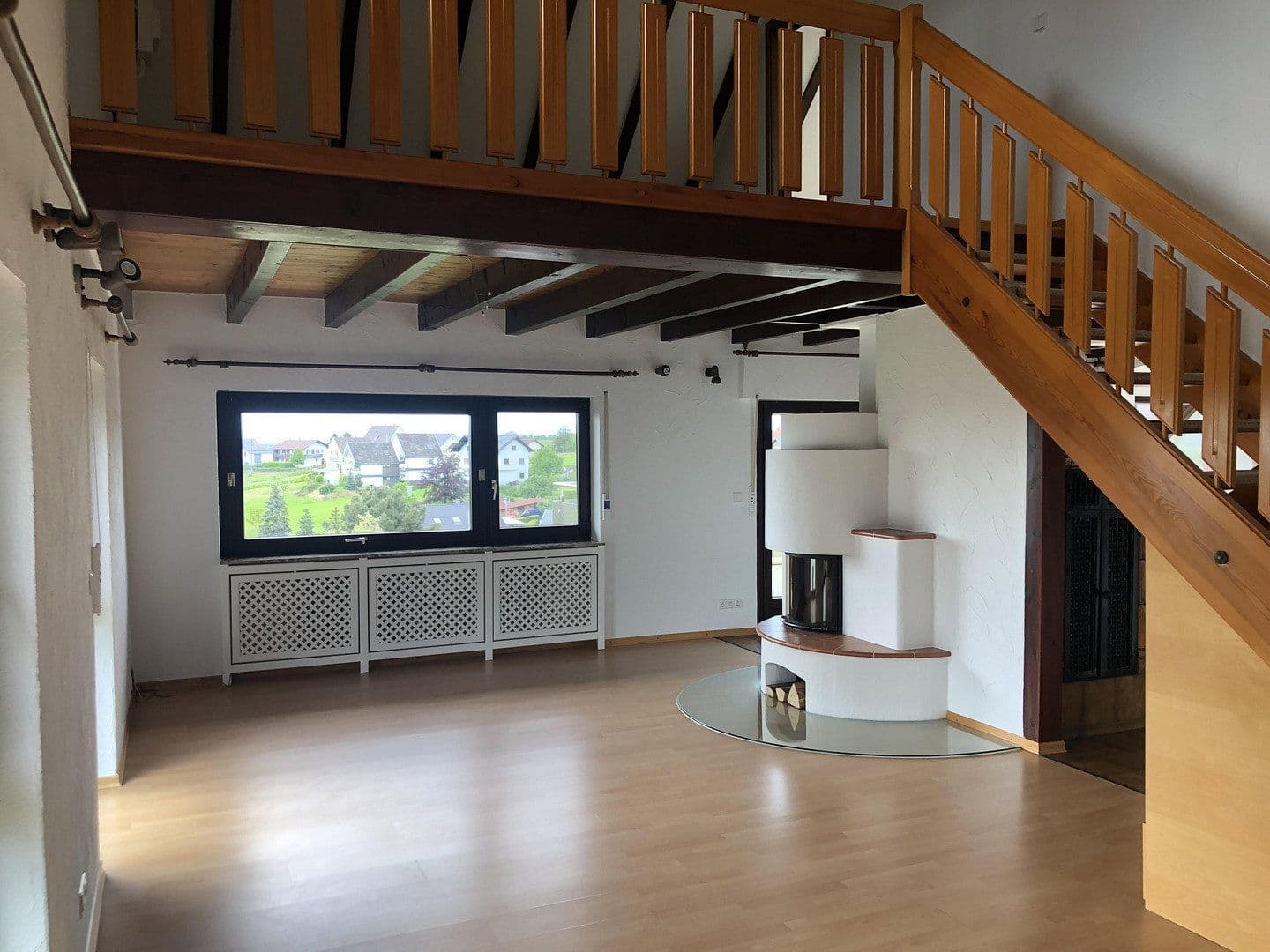 Prenájom bytu 4-izbový 196 m², Baden-Baden, Bádensko-Wurttembersko Prenájom bytu 4-izbový 196 m², Baden-Baden, Bádensko-Wurttembersko