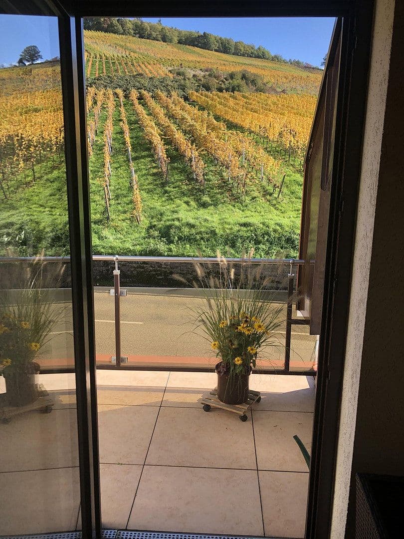 Prenájom bytu 4-izbový 196 m², Baden-Baden, Bádensko-Wurttembersko Prenájom bytu 4-izbový 196 m², Baden-Baden, Bádensko-Wurttembersko