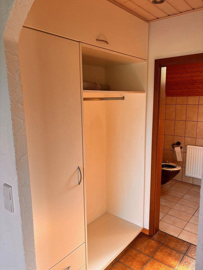Prenájom bytu 4-izbový 196 m², Baden-Baden, Bádensko-Wurttembersko Prenájom bytu 4-izbový 196 m², Baden-Baden, Bádensko-Wurttembersko