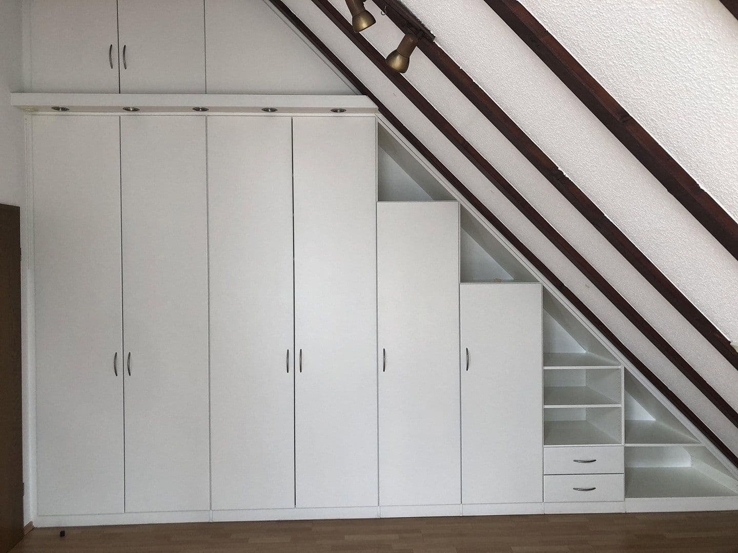 Prenájom bytu 4-izbový 196 m², Baden-Baden, Bádensko-Wurttembersko Prenájom bytu 4-izbový 196 m², Baden-Baden, Bádensko-Wurttembersko