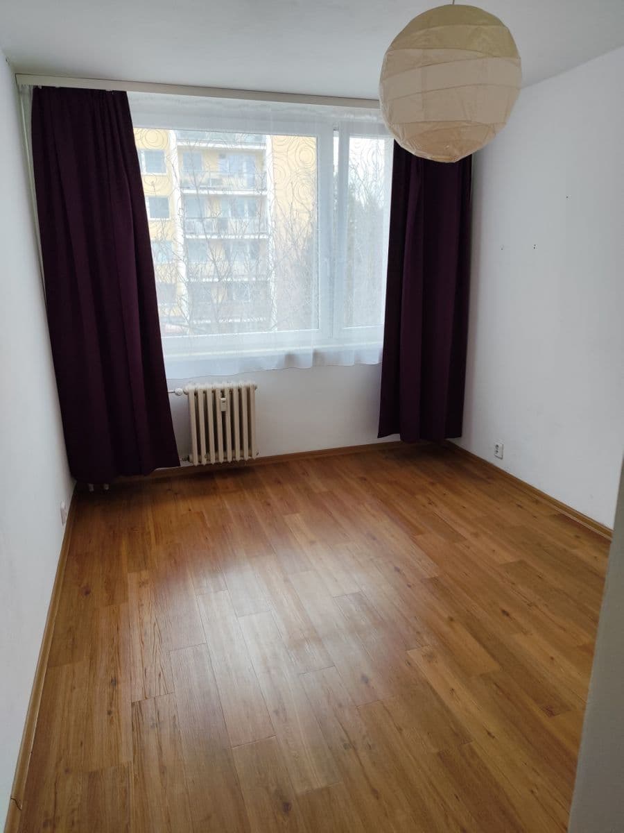 Prenájom bytu 3-izbový 75 m², Ostravská, Praha, Praha Prenájom bytu 3-izbový 75 m², Ostravská, Praha, Praha