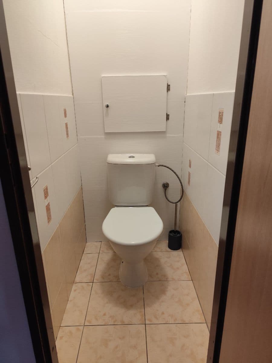 Prenájom bytu 3-izbový 75 m², Ostravská, Praha, Praha Prenájom bytu 3-izbový 75 m², Ostravská, Praha, Praha