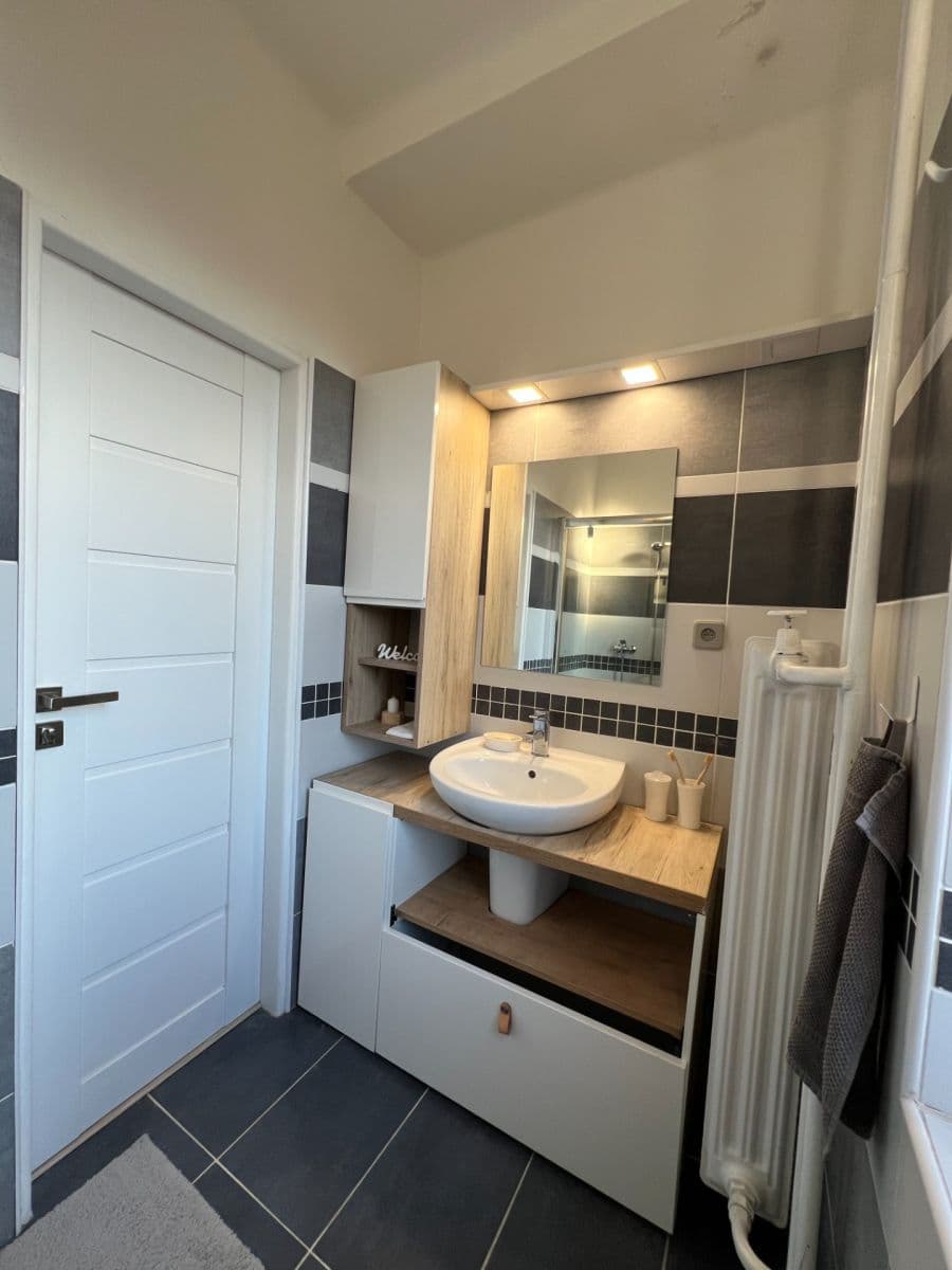 Prenájom domu 90 m², pozemek 254 m², 28. října, Opava, Moravskoslezský kraj Prenájom domu 90 m², pozemek 254 m², 28. října, Opava, Moravskoslezský kraj