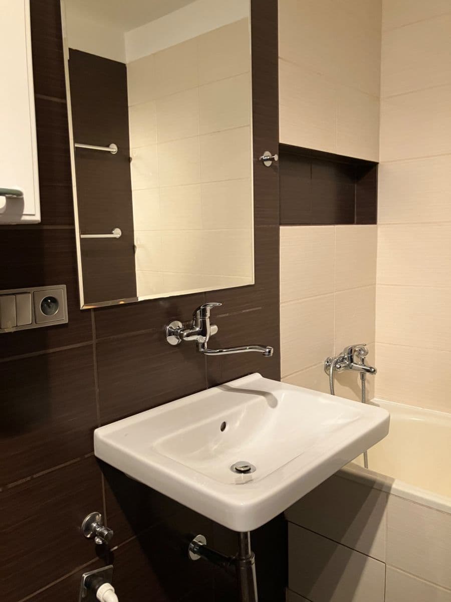 Predaj bytu 3-izbový 92 m², Aubrechtové, Praha, Praha Predaj bytu 3-izbový 92 m², Aubrechtové, Praha, Praha