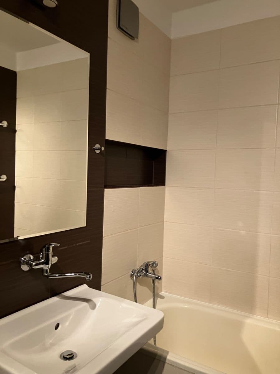 Predaj bytu 3-izbový 92 m², Aubrechtové, Praha, Praha Predaj bytu 3-izbový 92 m², Aubrechtové, Praha, Praha