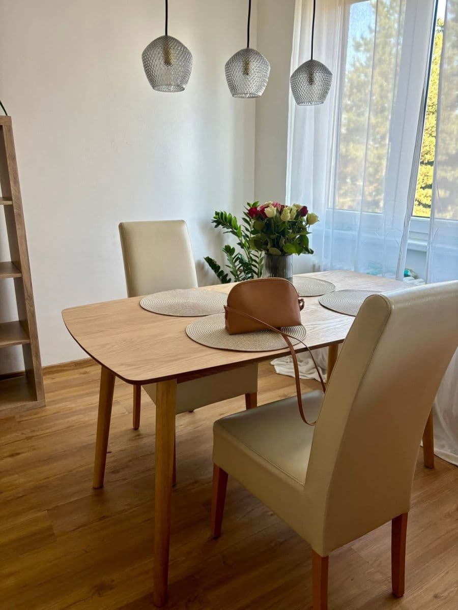 Prenájom bytu 3-izbový 68 m², Sídliště Ⅰ, Kamenice, Středočeský kraj Prenájom bytu 3-izbový 68 m², Sídliště Ⅰ, Kamenice, Středočeský kraj