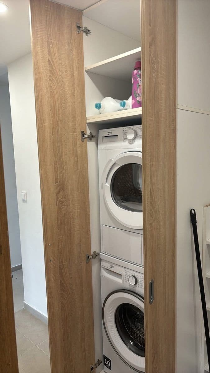 Prenájom bytu 3-izbový 68 m², Sídliště Ⅰ, Kamenice, Středočeský kraj Prenájom bytu 3-izbový 68 m², Sídliště Ⅰ, Kamenice, Středočeský kraj