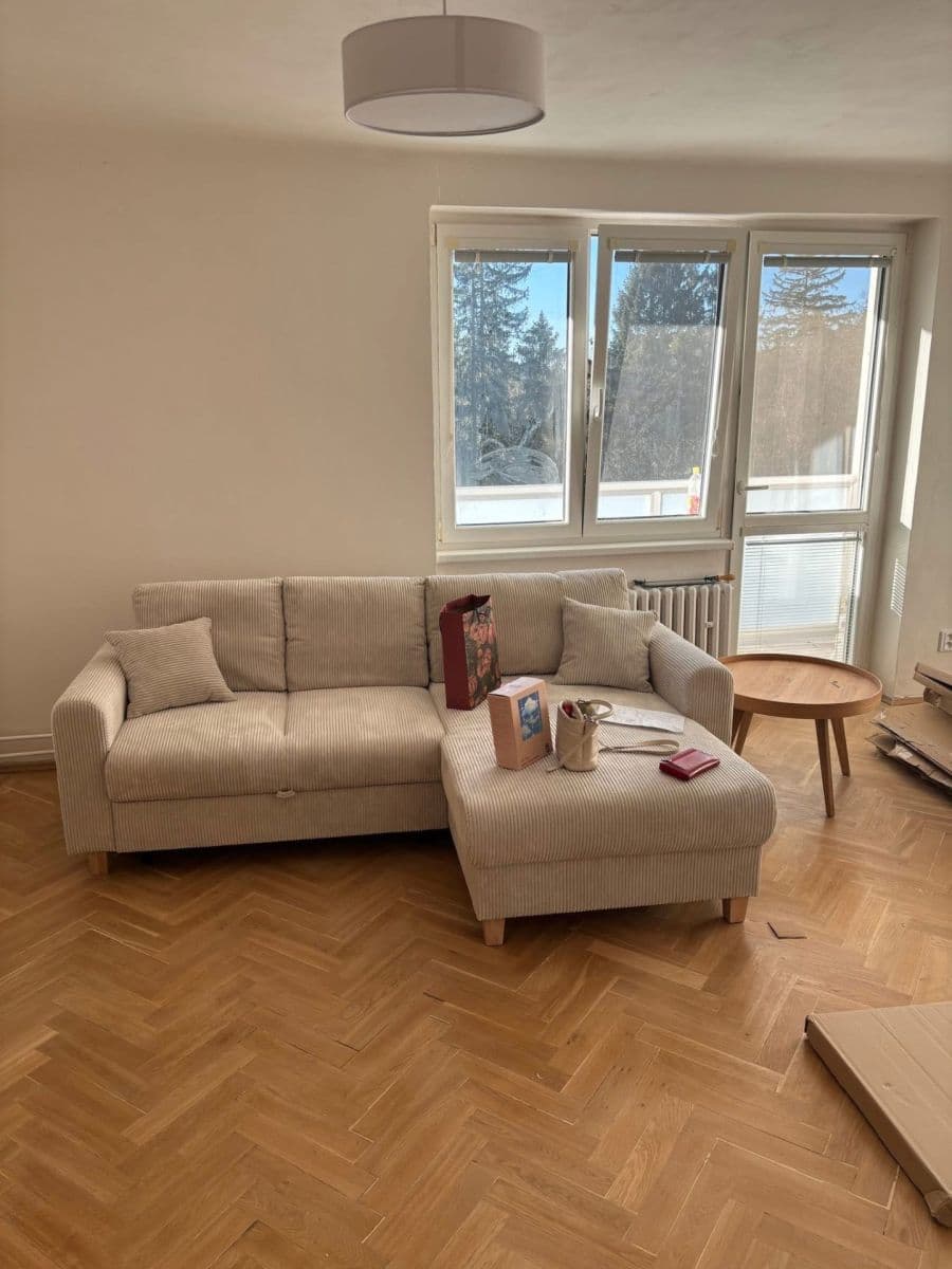 Prenájom bytu 3-izbový 68 m², Sídliště Ⅰ, Kamenice, Středočeský kraj Prenájom bytu 3-izbový 68 m², Sídliště Ⅰ, Kamenice, Středočeský kraj