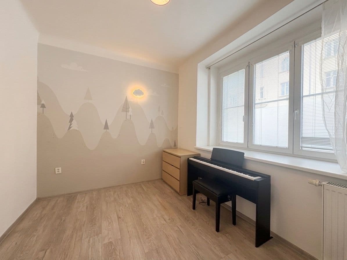 Predaj bytu 3-izbový 72 m², Na Zlatnici, Praha, Praha Predaj bytu 3-izbový 72 m², Na Zlatnici, Praha, Praha