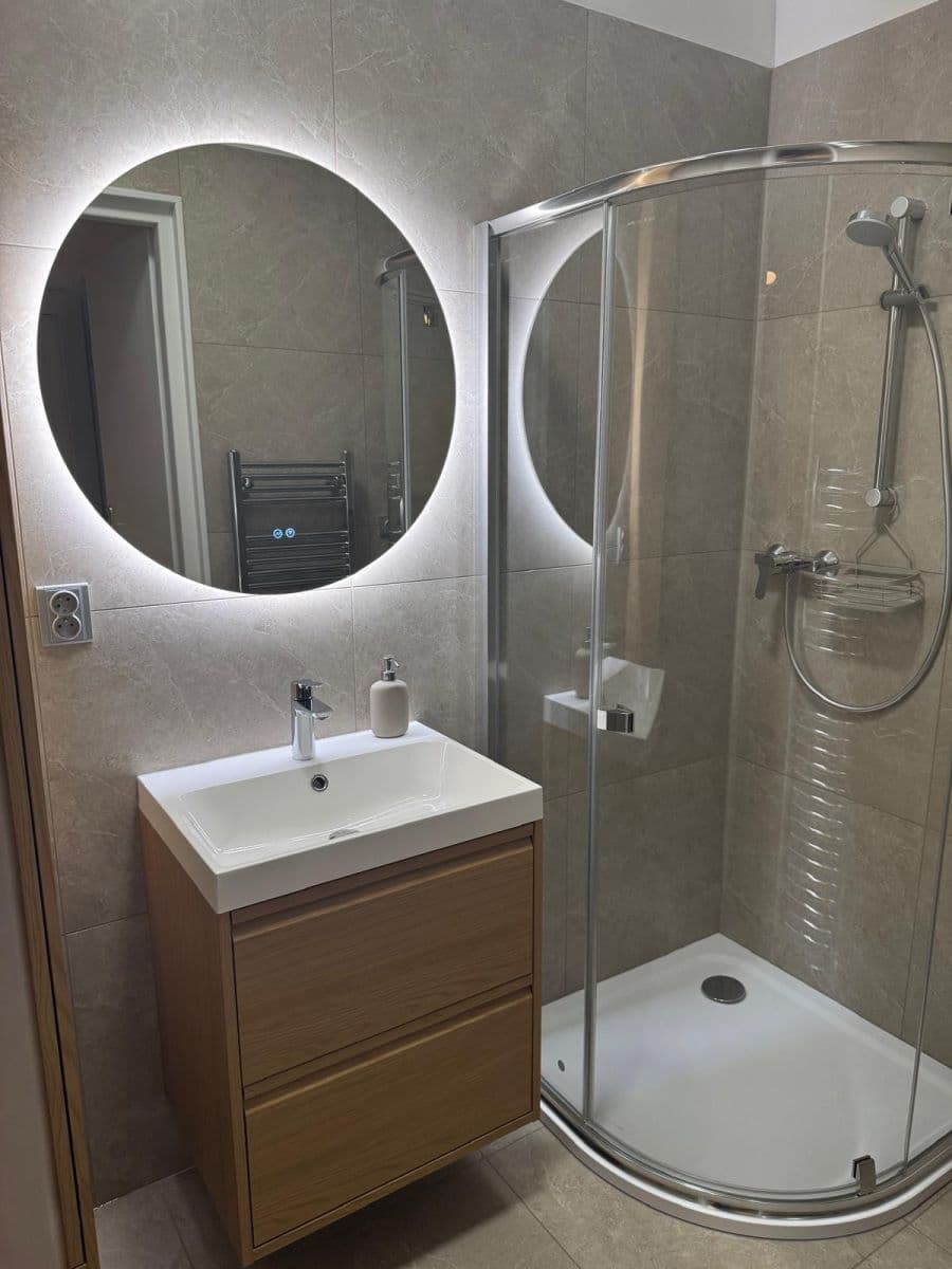 Prenájom bytu 2-izbový 65 m², Na lysině, Praha, Praha Prenájom bytu 2-izbový 65 m², Na lysině, Praha, Praha