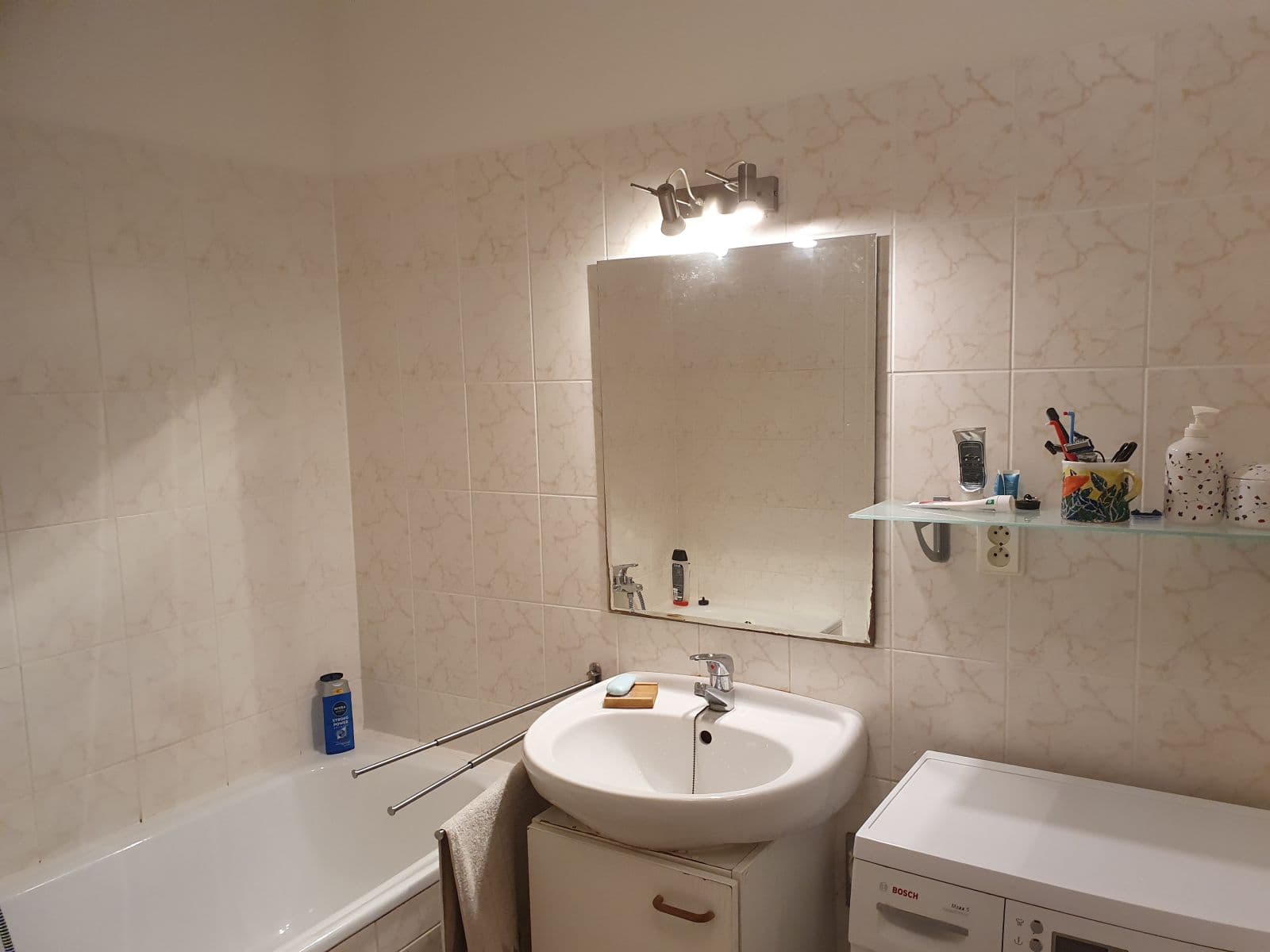 Prenájom bytu 35 m², Kodymova, Praha, Praha Prenájom bytu 35 m², Kodymova, Praha, Praha