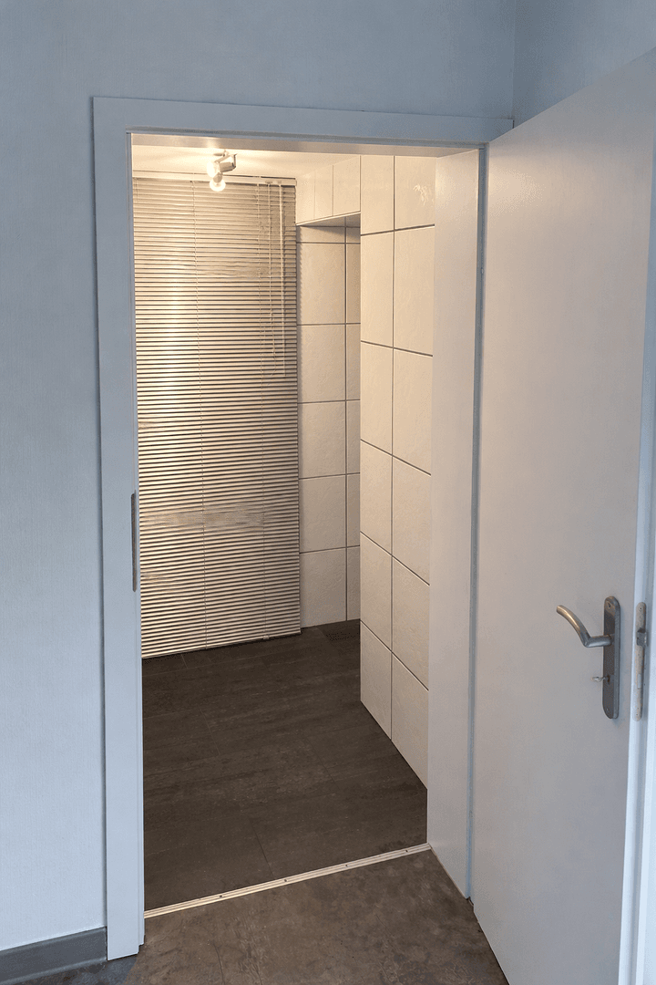 Prenájom bytu 3-izbový 110 m², Neckarstr.6, Mönchengladbach, Severné Porýnie - Westfálsko Prenájom bytu 3-izbový 110 m², Neckarstr.6, Mönchengladbach, Severné Porýnie - Westfálsko