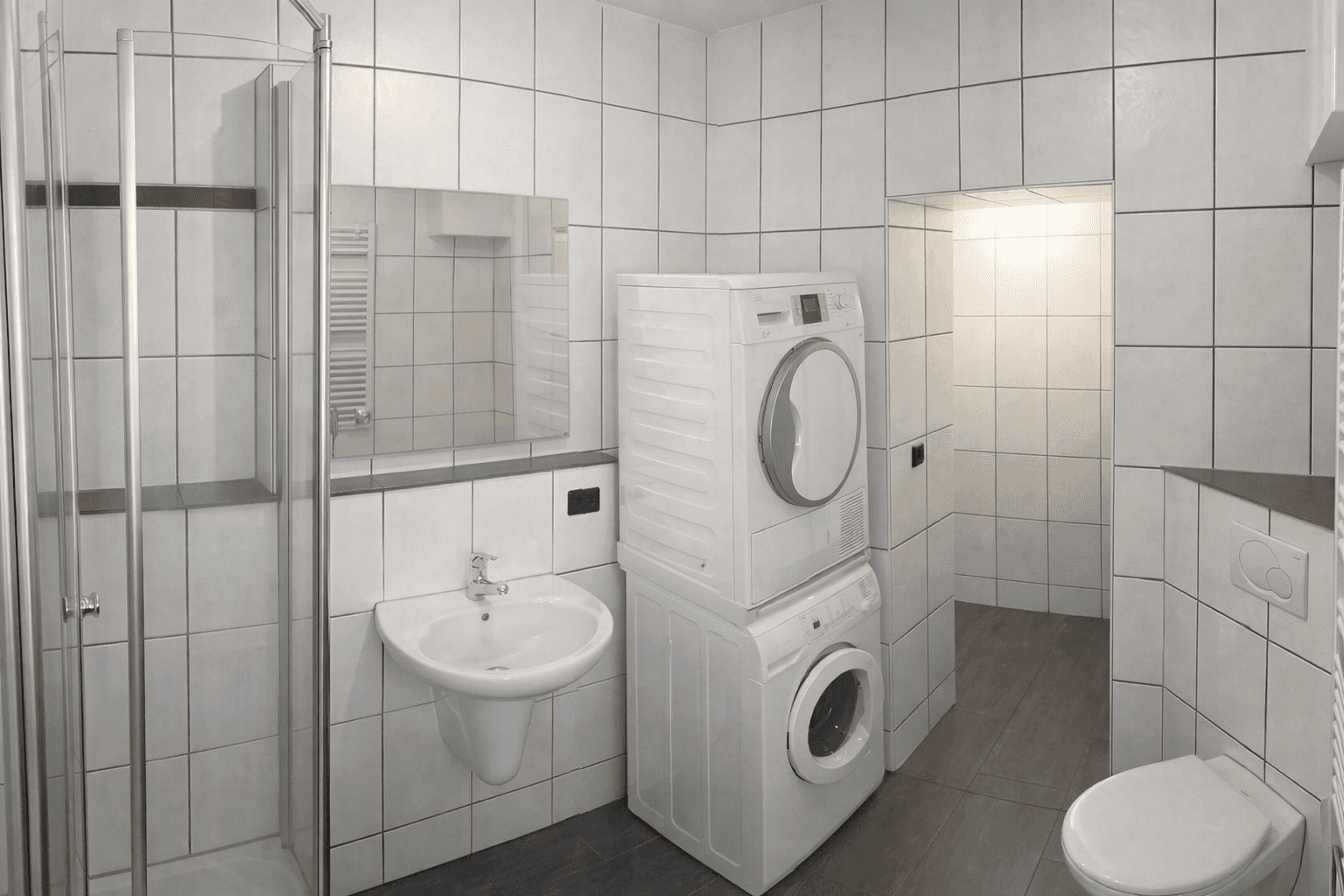 Prenájom bytu 3-izbový 110 m², Neckarstr.6, Mönchengladbach, Severné Porýnie - Westfálsko Prenájom bytu 3-izbový 110 m², Neckarstr.6, Mönchengladbach, Severné Porýnie - Westfálsko