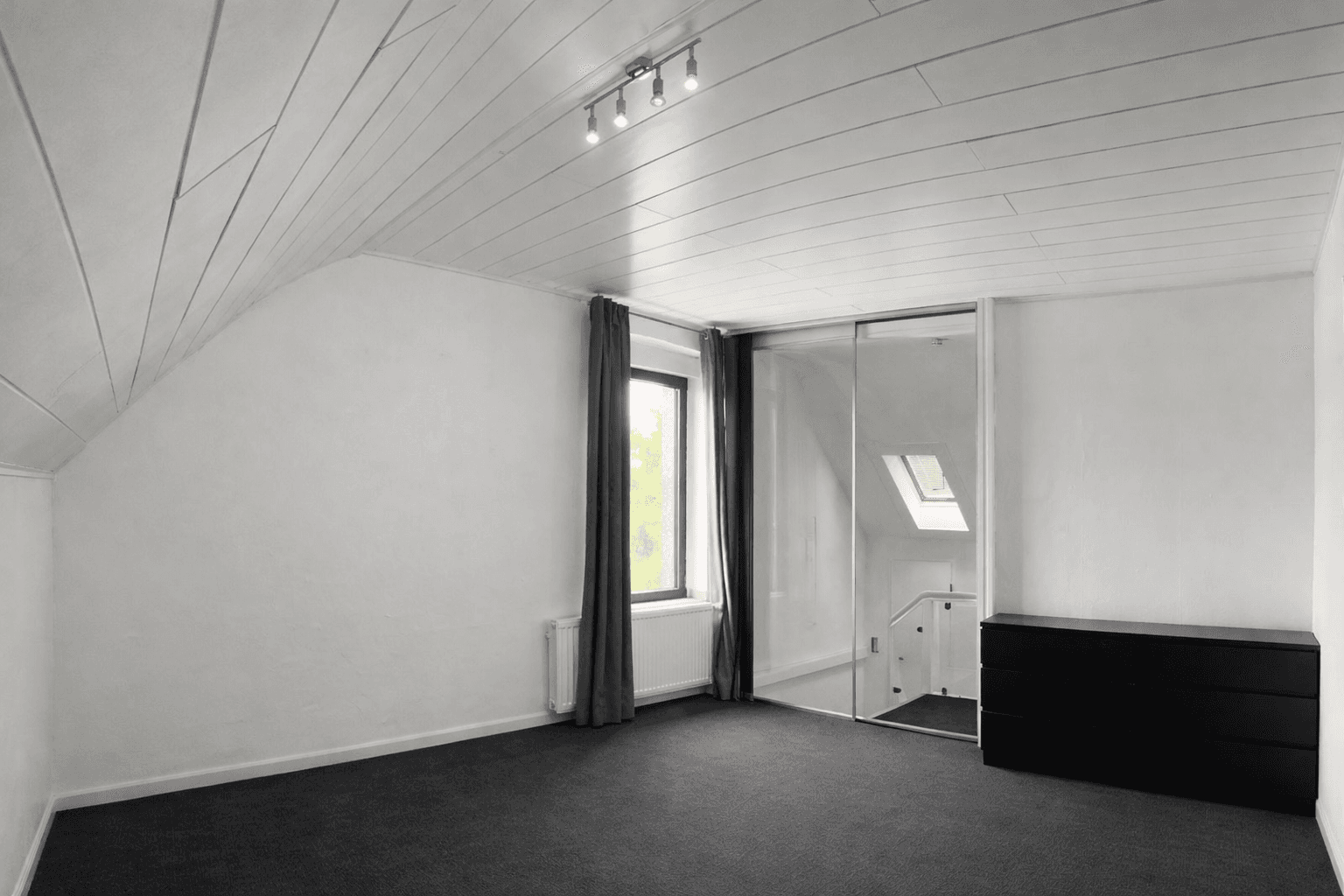 Prenájom bytu 3-izbový 110 m², Neckarstr.6, Mönchengladbach, Severné Porýnie - Westfálsko Prenájom bytu 3-izbový 110 m², Neckarstr.6, Mönchengladbach, Severné Porýnie - Westfálsko