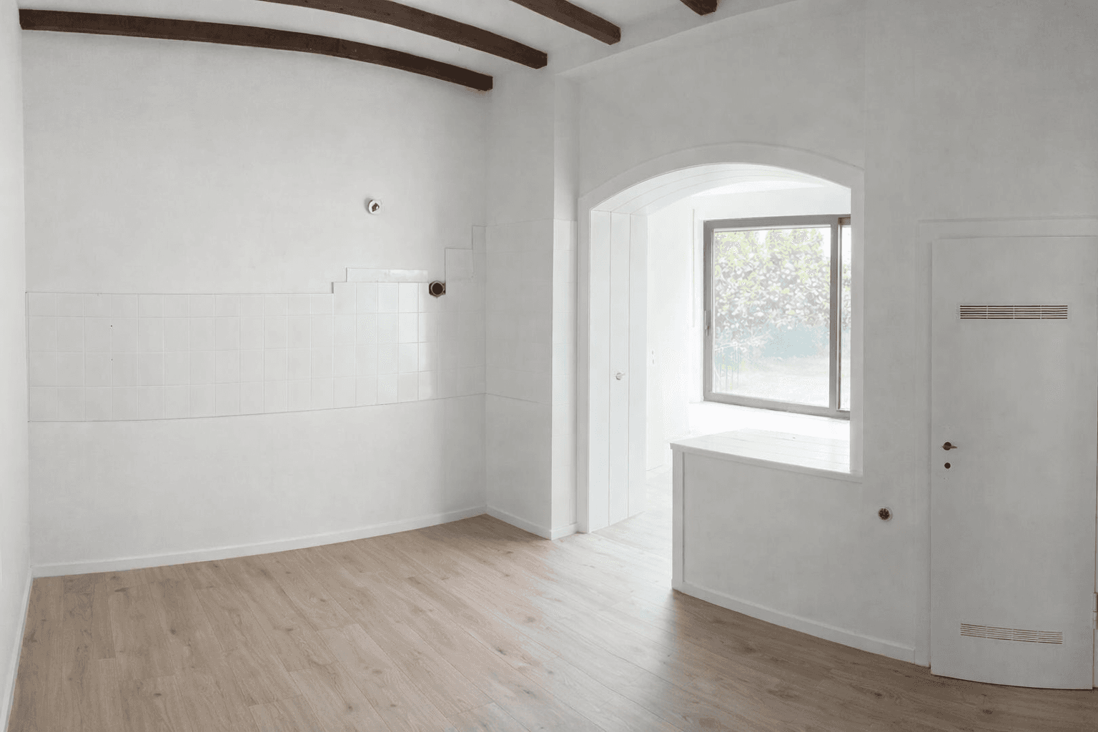 Prenájom bytu 3-izbový 90 m², Neckarstr.6, Mönchengladbach, Severné Porýnie - Westfálsko Prenájom bytu 3-izbový 90 m², Neckarstr.6, Mönchengladbach, Severné Porýnie - Westfálsko