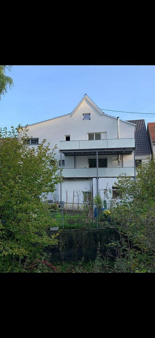 Predaj domu 350 m², pozemek 316 m², Im Stelle, Dettingen unter Teck, Bádensko-Wurttembersko Predaj domu 350 m², pozemek 316 m², Im Stelle, Dettingen unter Teck, Bádensko-Wurttembersko