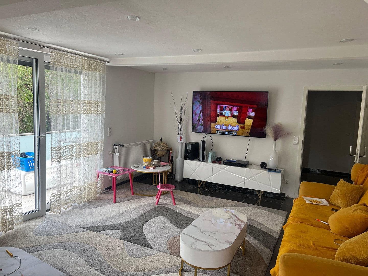 Predaj domu 350 m², pozemek 316 m², Im Stelle, Dettingen unter Teck, Bádensko-Wurttembersko Predaj domu 350 m², pozemek 316 m², Im Stelle, Dettingen unter Teck, Bádensko-Wurttembersko