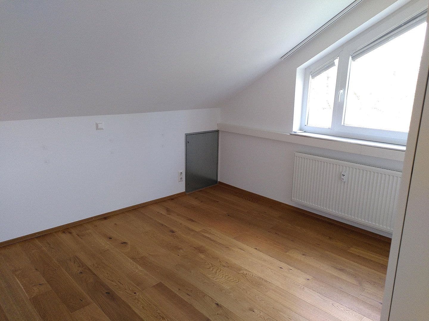 Predaj bytu 4-izbový 82 m², Baden-Baden, Bádensko-Wurttembersko Predaj bytu 4-izbový 82 m², Baden-Baden, Bádensko-Wurttembersko