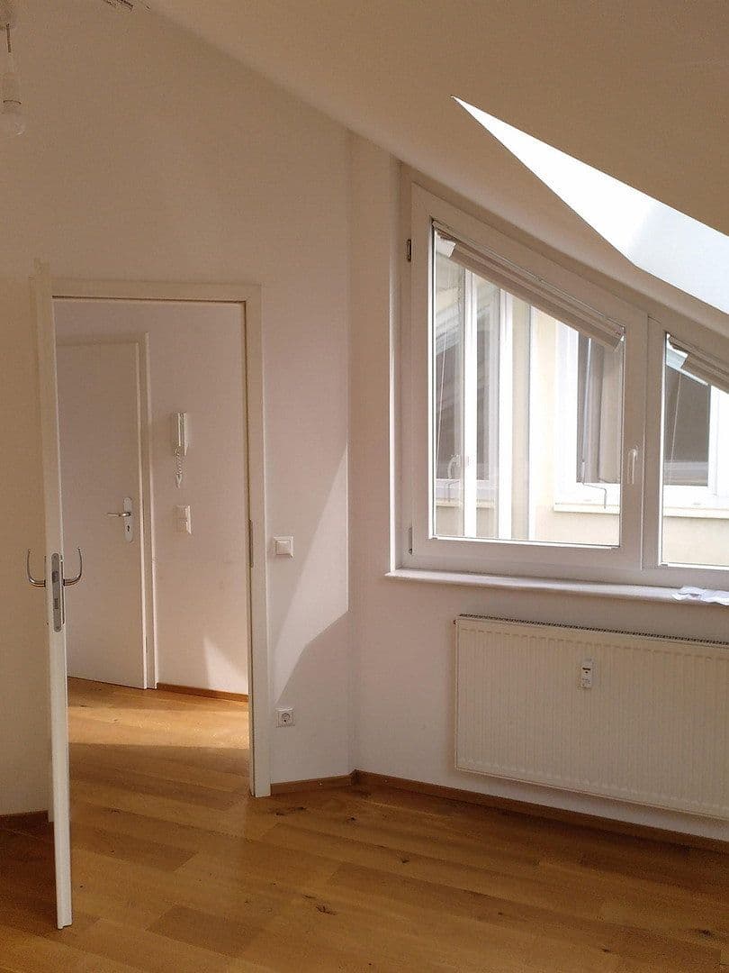 Predaj bytu 4-izbový 82 m², Baden-Baden, Bádensko-Wurttembersko Predaj bytu 4-izbový 82 m², Baden-Baden, Bádensko-Wurttembersko