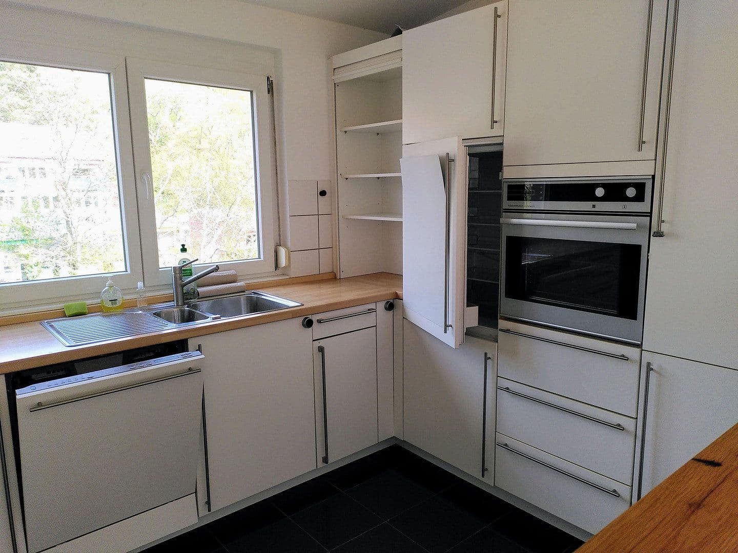 Predaj bytu 4-izbový 82 m², Baden-Baden, Bádensko-Wurttembersko Predaj bytu 4-izbový 82 m², Baden-Baden, Bádensko-Wurttembersko