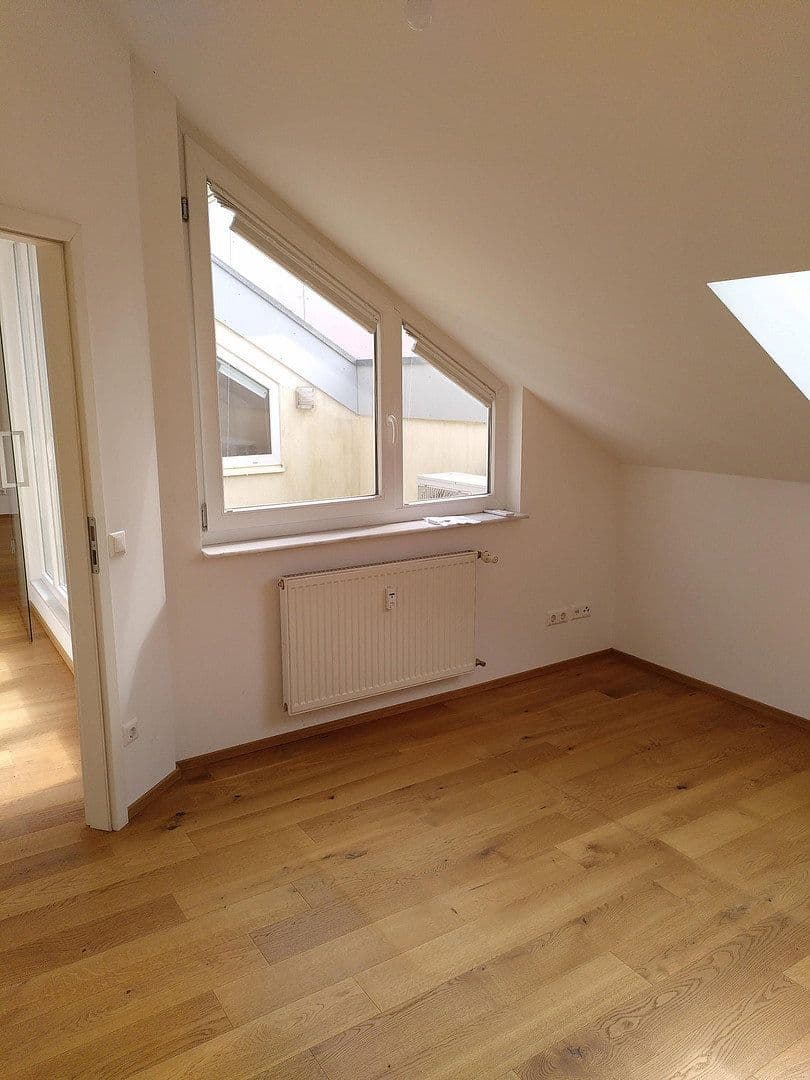 Predaj bytu 4-izbový 82 m², Baden-Baden, Bádensko-Wurttembersko Predaj bytu 4-izbový 82 m², Baden-Baden, Bádensko-Wurttembersko