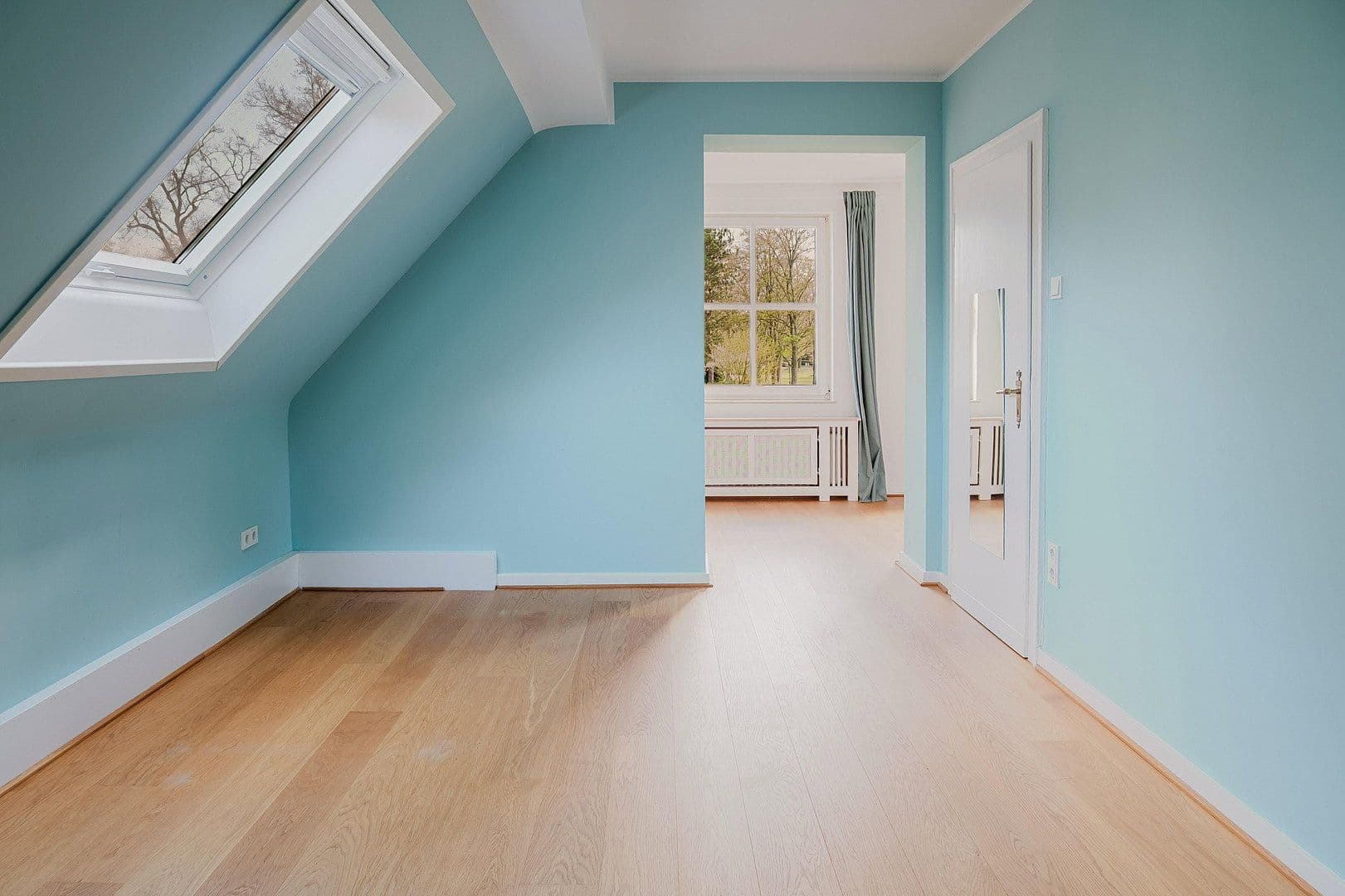 Predaj domu 286 m², pozemek 1.116 m², Krefeld, Severné Porýnie - Westfálsko Predaj domu 286 m², pozemek 1.116 m², Krefeld, Severné Porýnie - Westfálsko